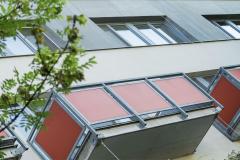 cetris-plyty-elewacyjne-balkony-czerwony